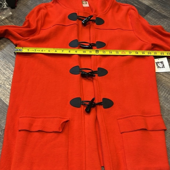 NWT Anne Klein red jacket beautiful black leather buttons , size large - Picture 9 of 13
